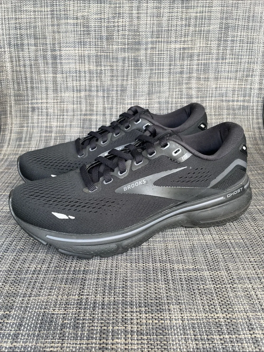 Brooks Women's Ghost 15 GTX Black Running Shoes Athletic Trainers size 6